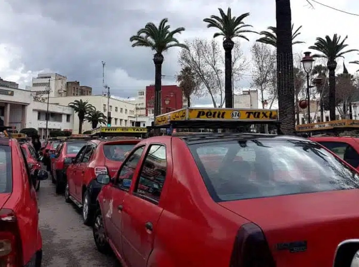 عراقيل أصحاب المأذونيات تُعيق إتمام تجديد أسطول سيارات الأجرة بالمغرب