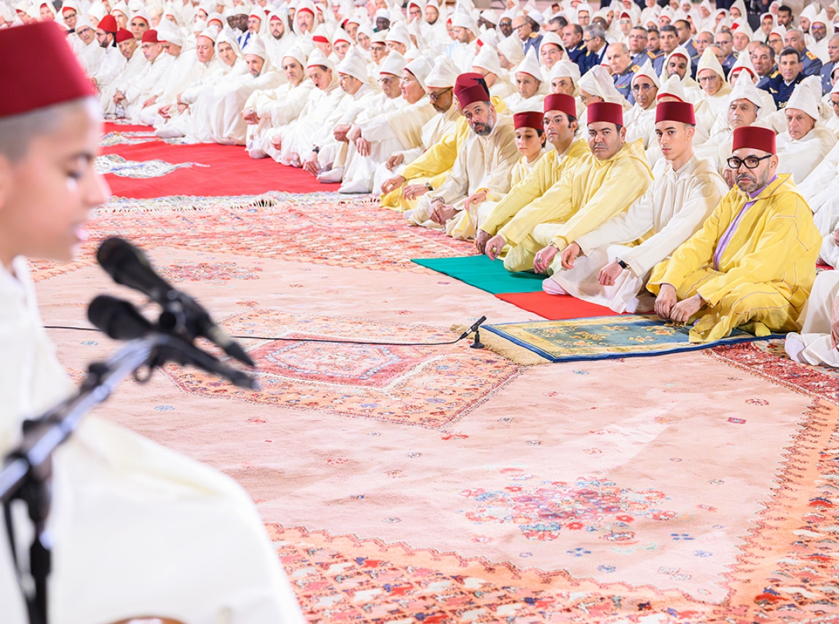 أمير المؤمنين يترأس بمسجد الحسن الثاني بالدار البيضاء حفلا دينيا إحياء لليلة القدر المباركة