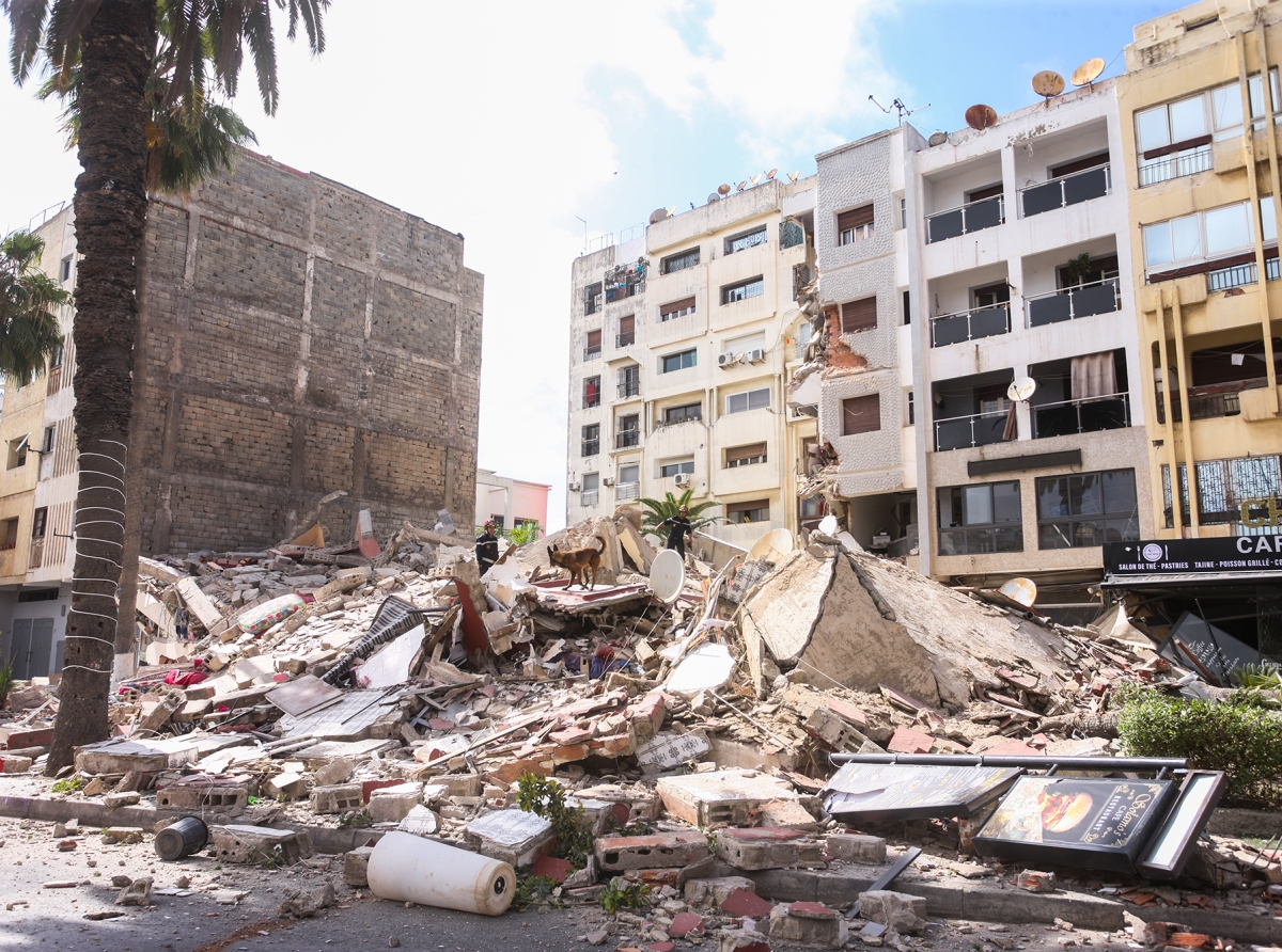 انهيار عمارة في بوركون دون تسجيل ضحايا والوالي امهيدية يحل بعين المكان  